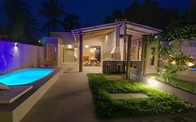 Casa com piscina privativa, 4 minutos da praia